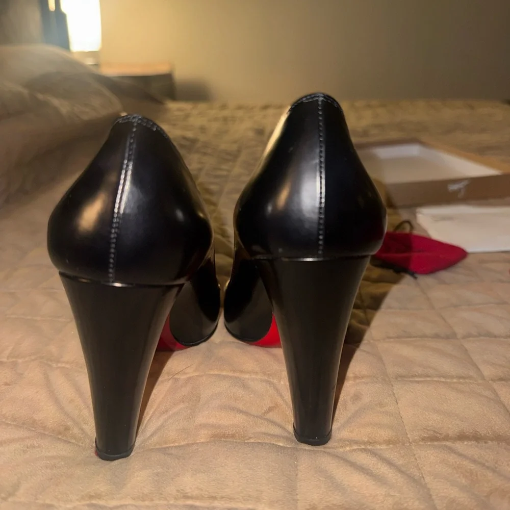 christian louboutin black décolleté - Picture 3 of 7
